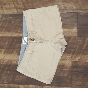 American Eagle khaki shorts